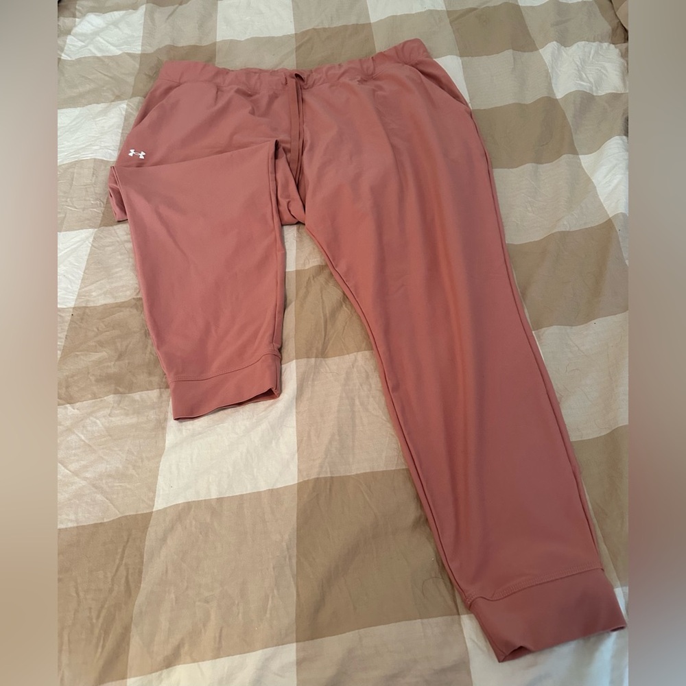 UNDER ARMOUR WOMENS DUSTY ROSE LOOSE TAPERED LEG JOGGER XXL